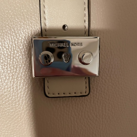 Michael Kors Studio Large Bond Satchel - Picture 2 of 11